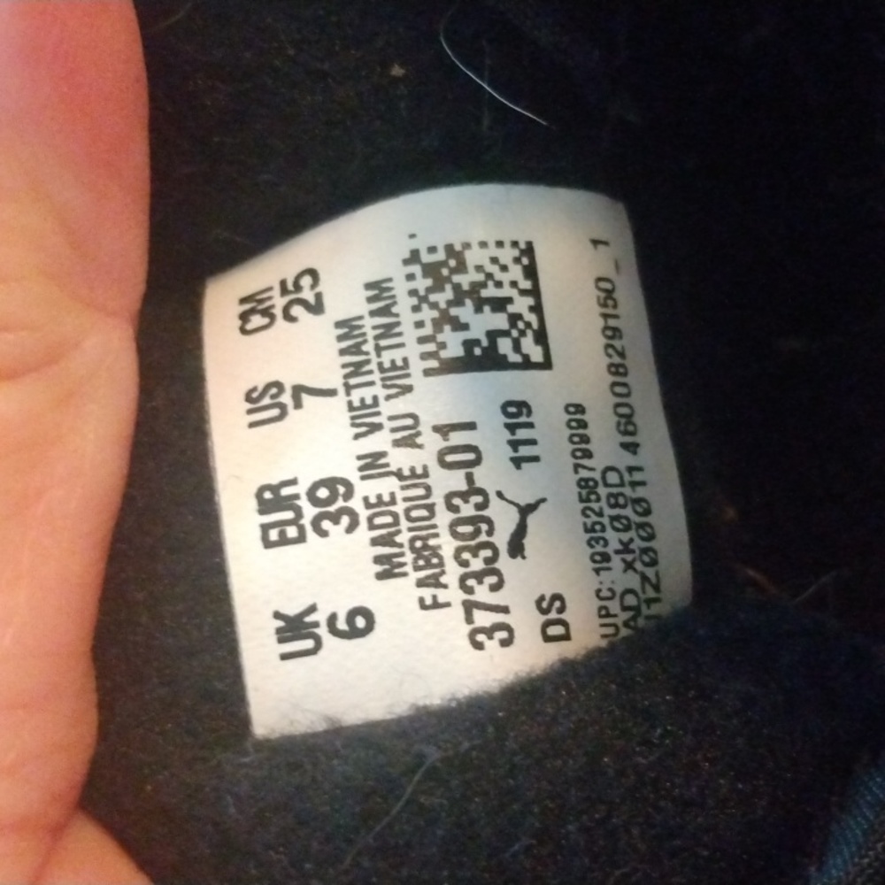 Puma sneakers unisex worn once - Picture 4 of 4